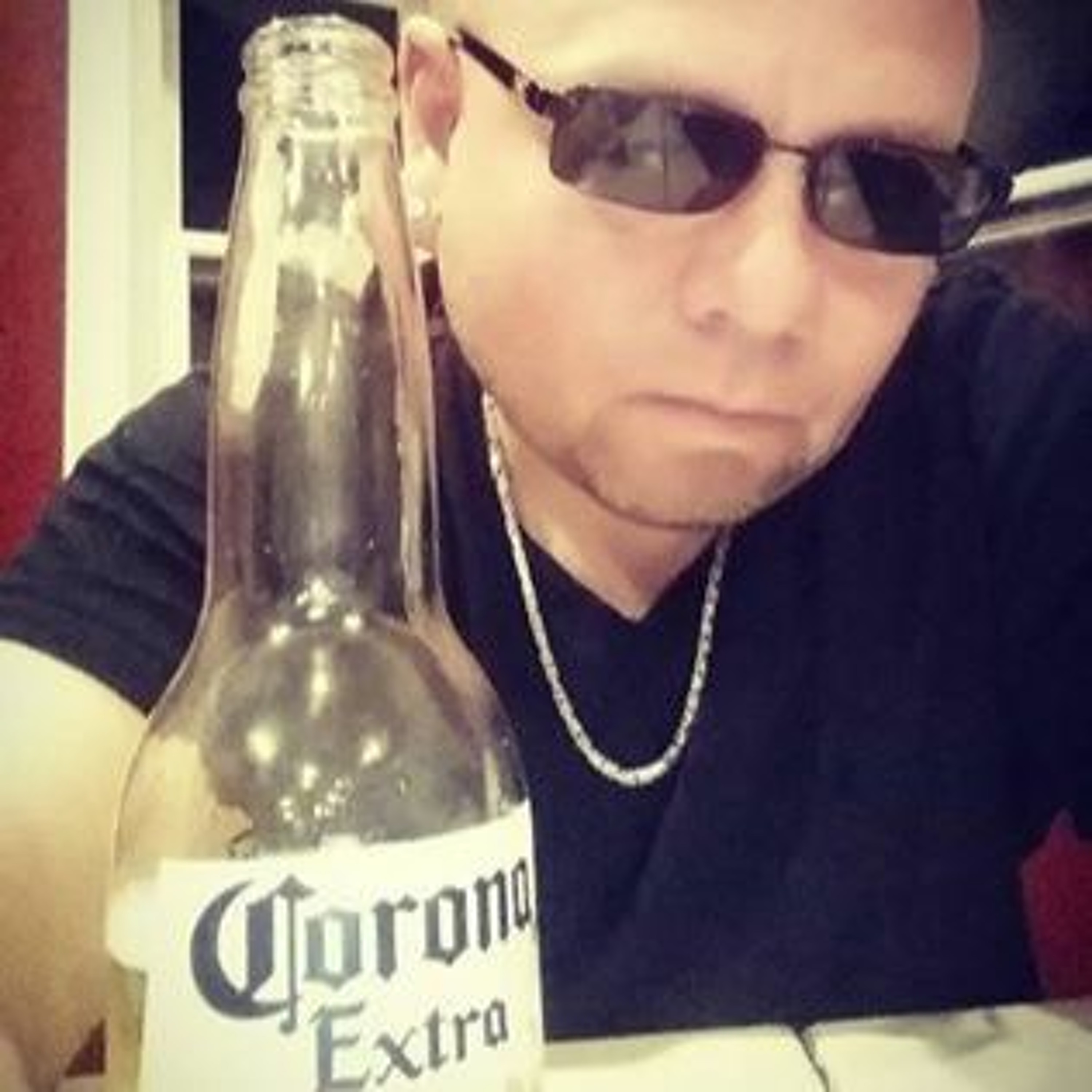 Instagram @DJOzzieOlivera