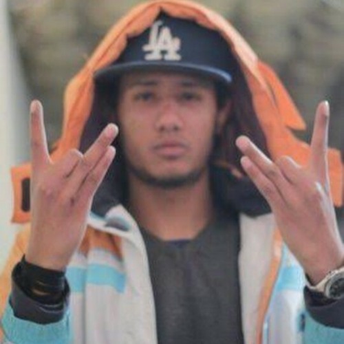 مهرجان_اربعه_في_مهمة_رسمية___غناء_الاسطورة_فيفتي___توزيع_حتحوت_2017__Mahragan_4_.m4a