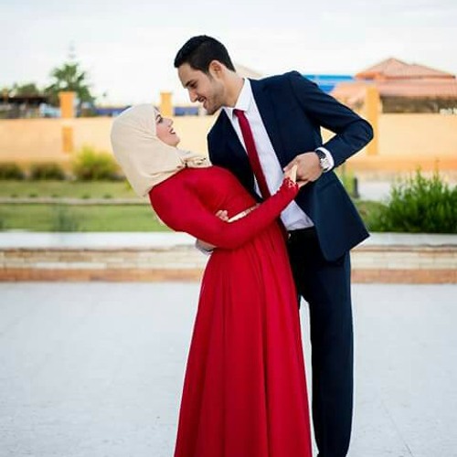 مفيش فى الدنيا حاجة تقدر تبعدنى عنك لا الناس ولا انت حتى تقدر تقدر تحرمنى منك ❤💚💙