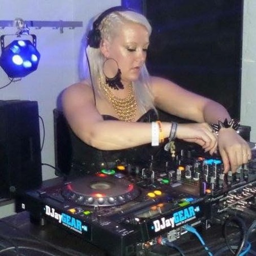 DJ HADES / TOXIC LADIES MIX ON TOXIC SICKNESS / OCTOBER / 2016