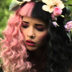 Melanie Martinez - Training Wheels (Filtered Snippet With Background Vocals) [Cry Baby Tour Live]