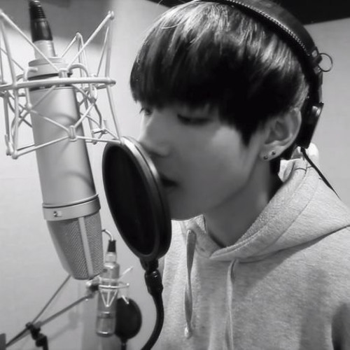 방탄소년단 BTS of V - 안아줘 Hug Me (Performed By V, J - Hope)