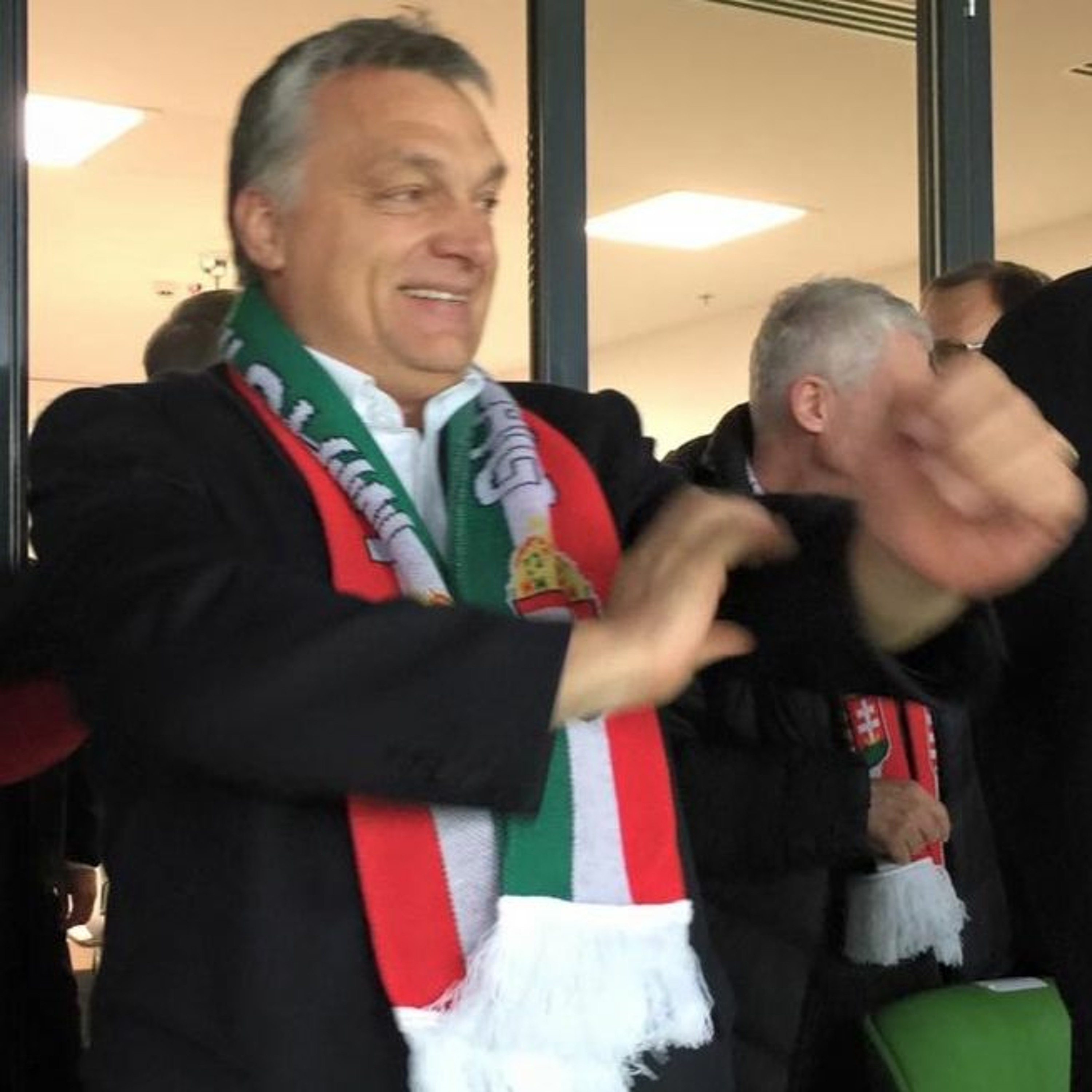 Hogyan lett vádlott Orbán nyíregyházi kedvence? - Napi Mutyimondó, 2016.10.13. episode artwork