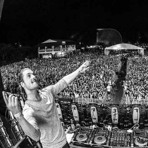 Axwell | Ultra Music Festival Singapore