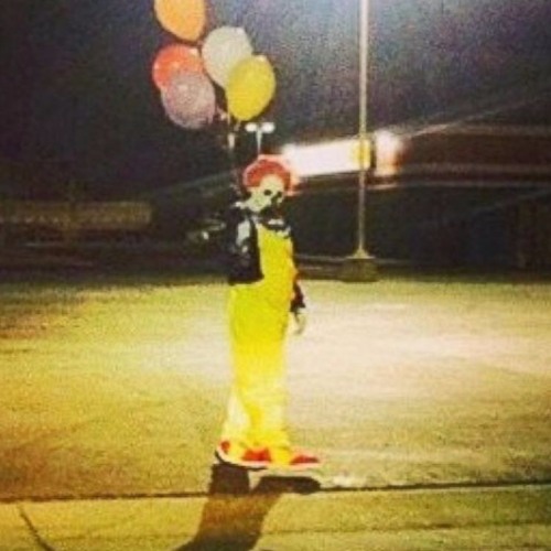 Creepy Clown Sightings of 2016