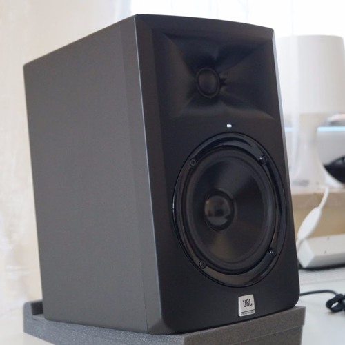 Unnatural Apathy - New Mix on my JBL LSR305s