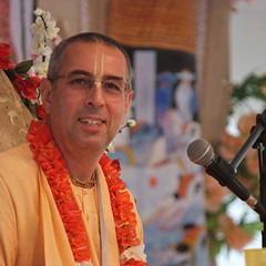 Niranjana Swami Russian Translation - Anniversary Of Srila Prabhupada Arrival In Boston - 2016