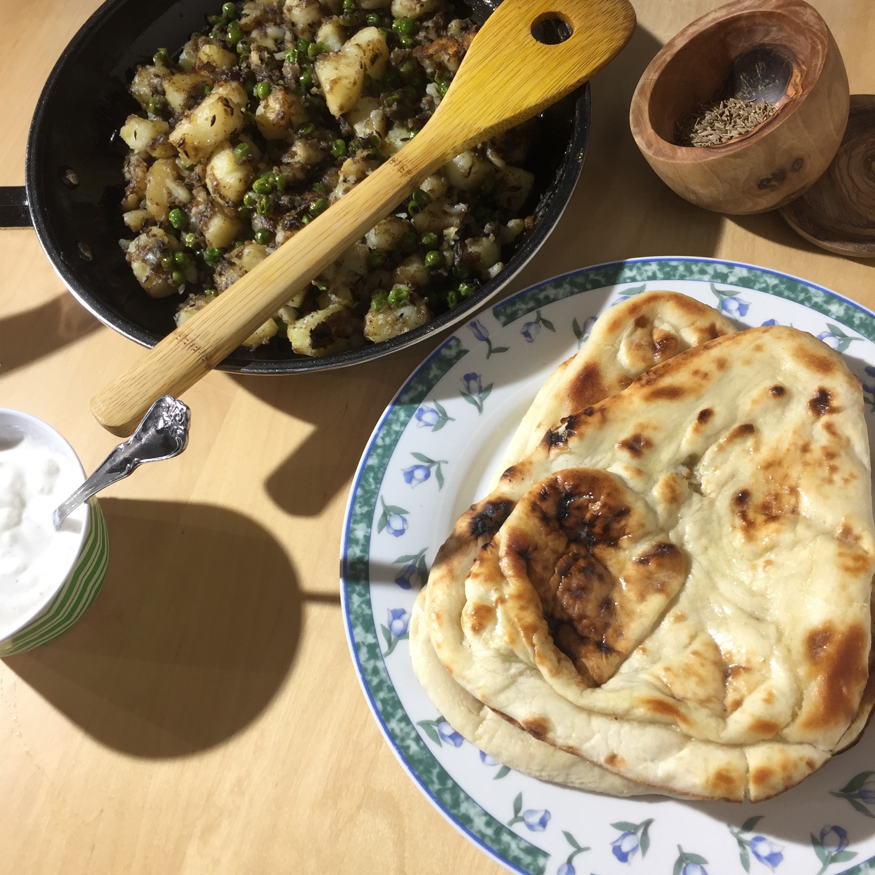Real Time Cooking With Henna - Spiced Indian Potatoes And Peas thumbnail