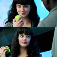 Jessica Brown Findlay (Abi) - Anyone who knows what love is / Black Mirror