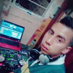 RUNASTYLE (SKY) FT SANDY - ÑUCAPA
