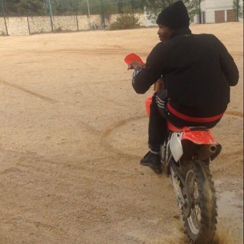 Zépé Lakalash -- Les Mains En L'aire