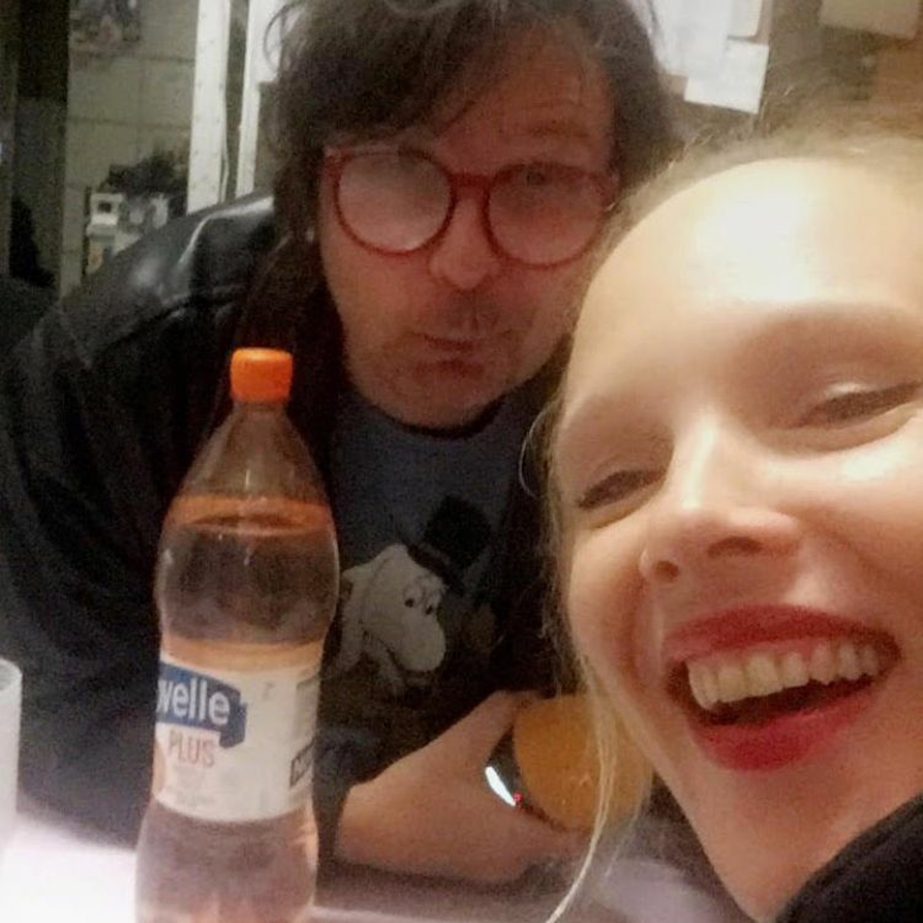 RUNOUTTA & RUUMIINOSIA: Jätenauhaa ja suoraa puhetta 28.10.2016 - Helsingin Lähiradio 100,3 MHz. episode artwork