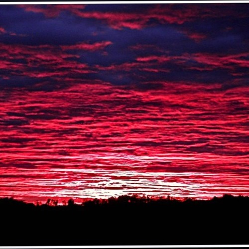 Bleeding temporarily like a dark cloud within light