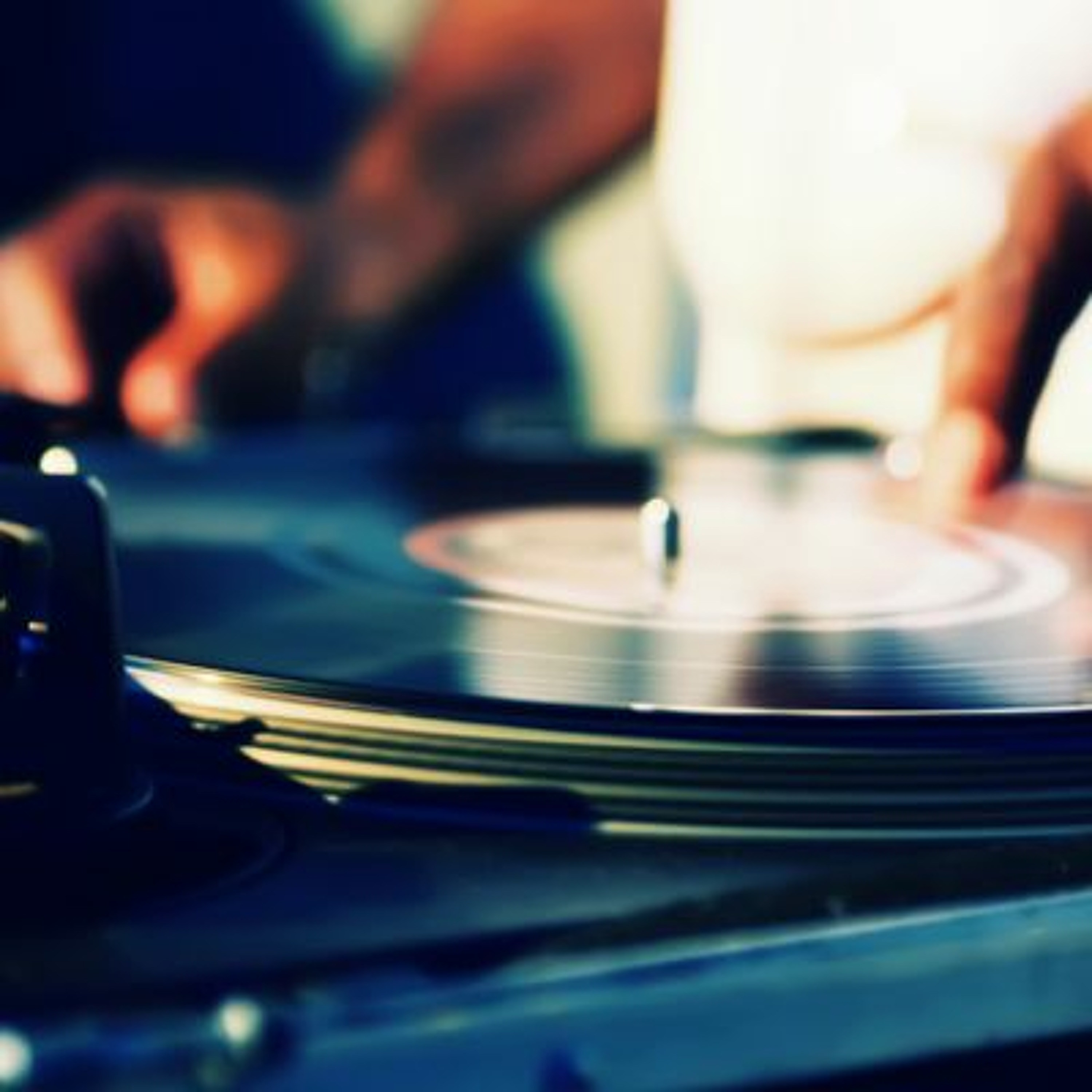DJ Frankie Dee