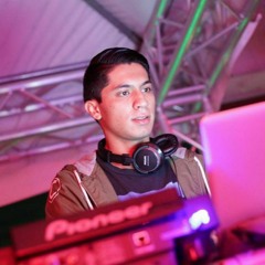 Only Love by Selecta Yarks