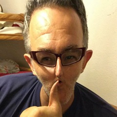 Vols ser normal?. No, gràcies..Quieres ser normal?. No, gracias..Are you normal people?. No, thanks.