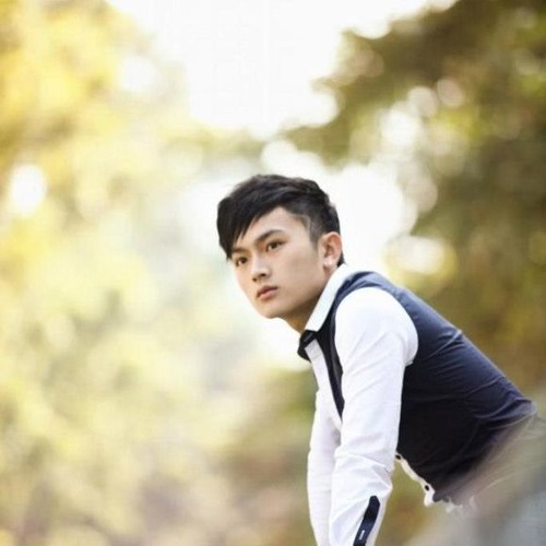 Phía Sau Một Cô Gái Remix