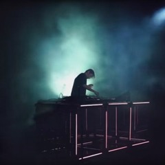 Like Water feat. MNDR (Monesh Downtempo Reflux)by Flume