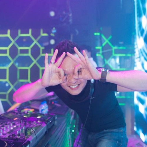 NonsTop .Qua Yeu Em .DjThanhBell .