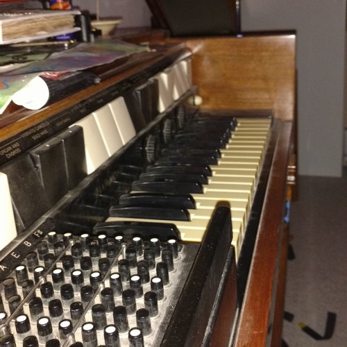 Knocker-tic tok tishy talks organ and vox