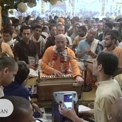 Damodarsatakam and Kirtan 5th Nov 2016 Vrindavan
