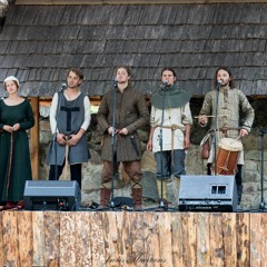 Trejasmens - Aiz tiem augstiem kalniem