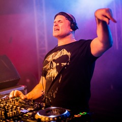 Scream Intention And Sasha F - Hellship