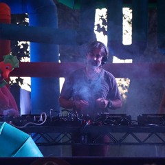 Uncle Jesse - Couched