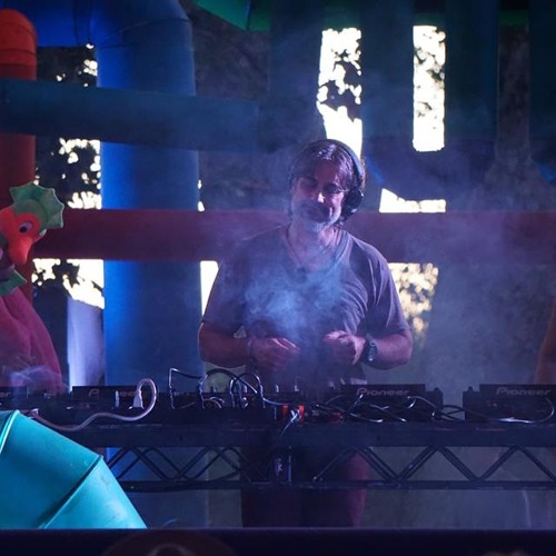 Uncle Jesse - Couched