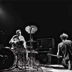 Charge, Ouvrée, Cloches.