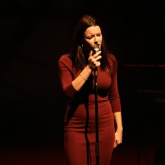 "Walk away" (Christina Aguilera)