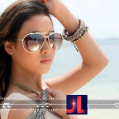 Zomby Girlz - Let Me Be (Feat. Malarkey)