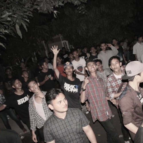 Ridho Darmawan @[WHAT EVER &REQ Gusty Wijaya^_^Muhammad Danil]