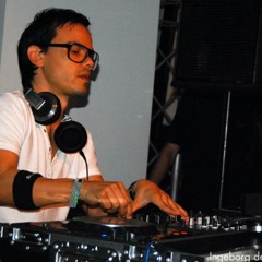 DJ Roog live at Convertible 2003