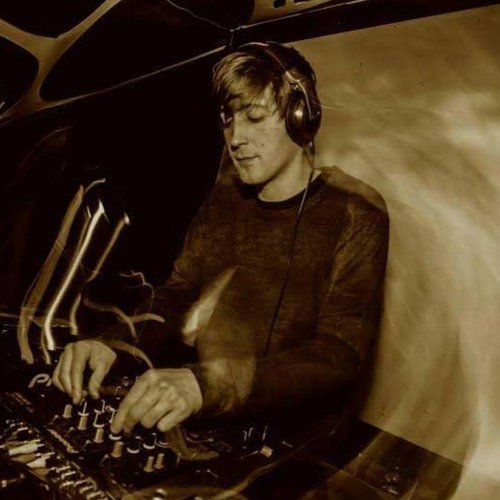 Interview with DJ NEUTRON |  Maharetta Records Series #1 | 26/10/2016