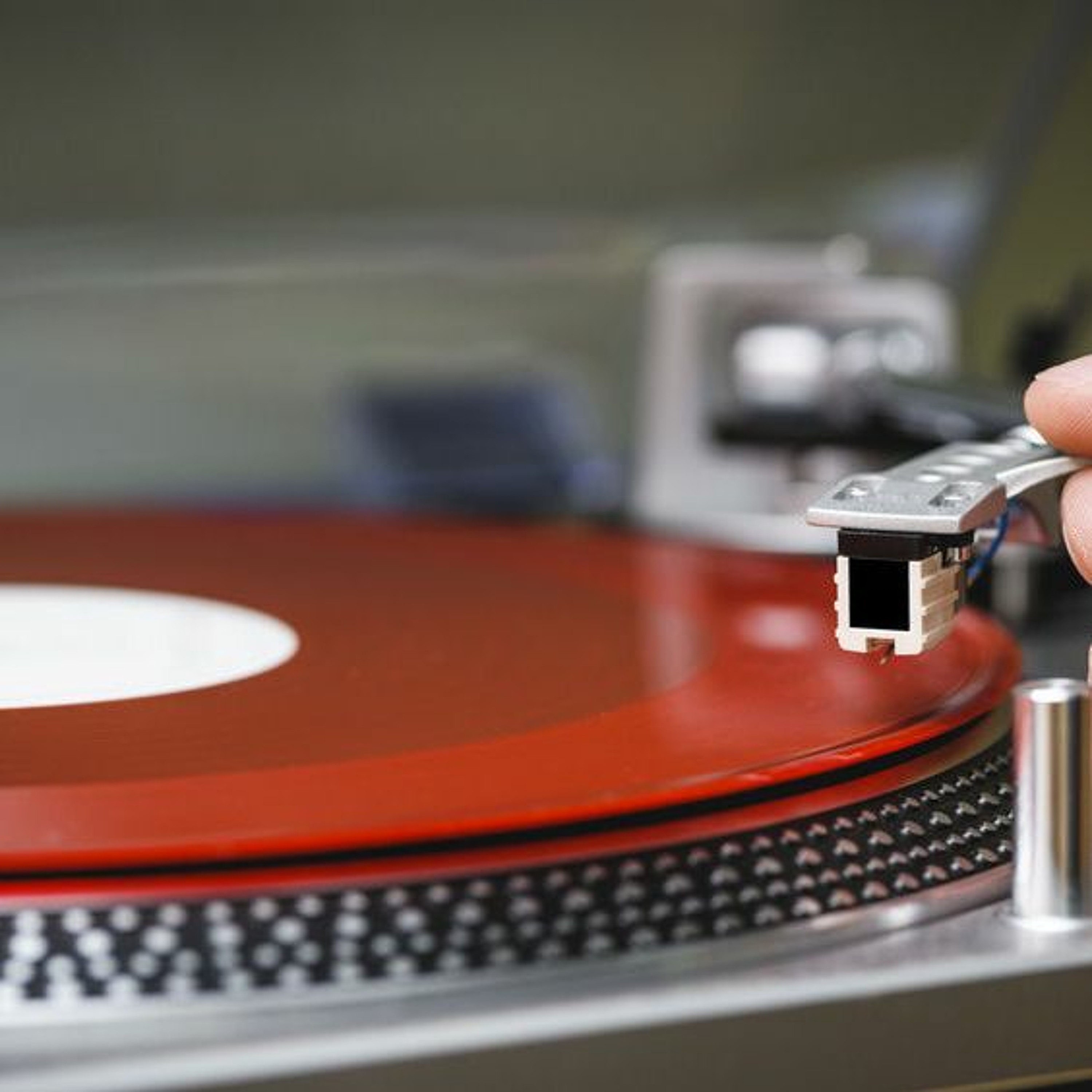 DJ Frankie Dee