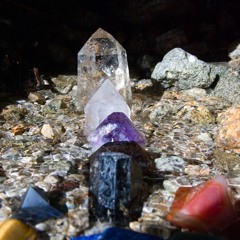 CosmoPod 02 " Growing Crystals " by Chrystal Chris