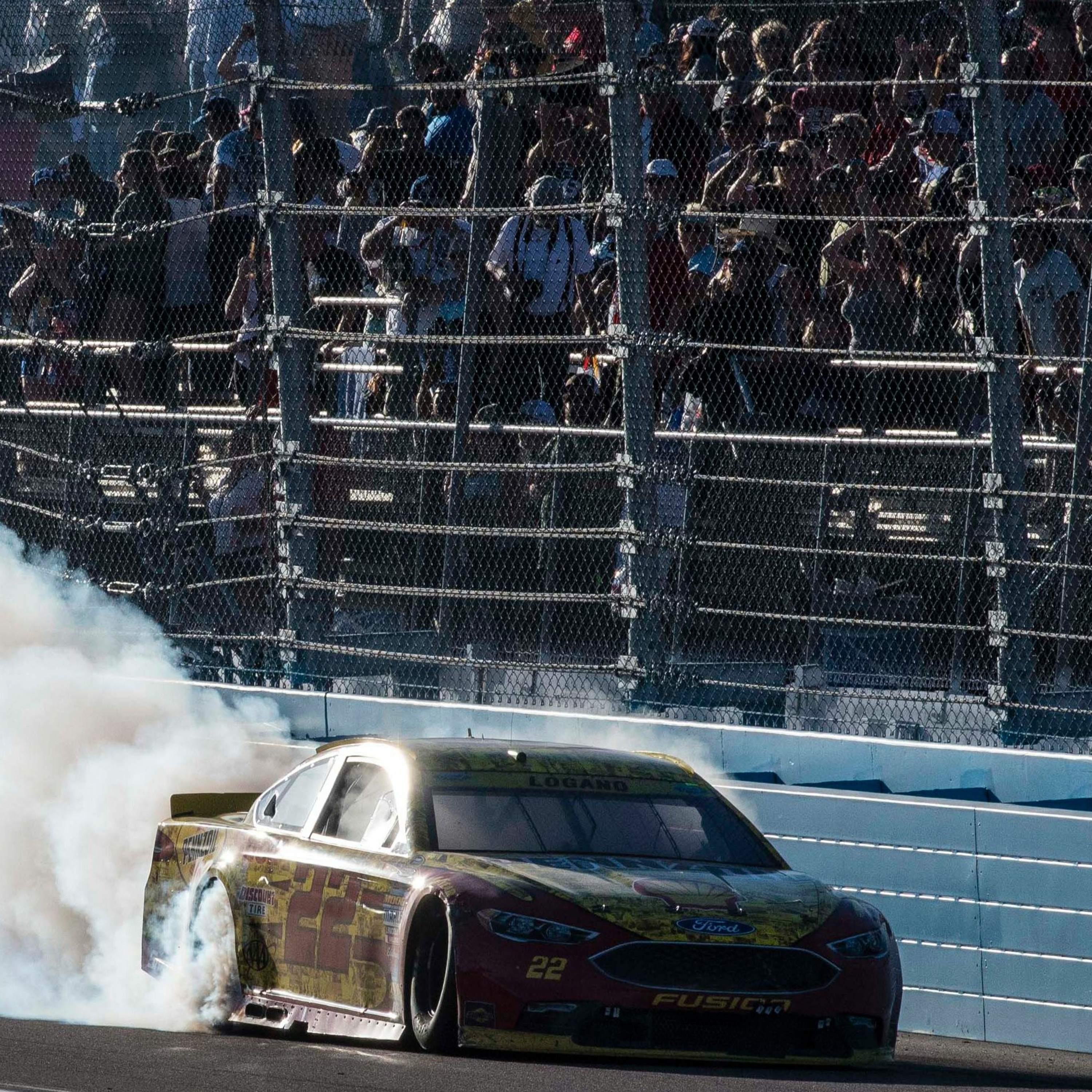 Chase race 9: Logano's win, Kenseth's wreck and the final four is set