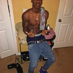 32 Roach - Under the table