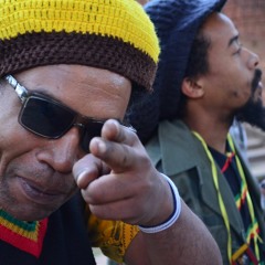 JAH ROOTS (Malagasy Vibration) - Mifakatiava Jiaby