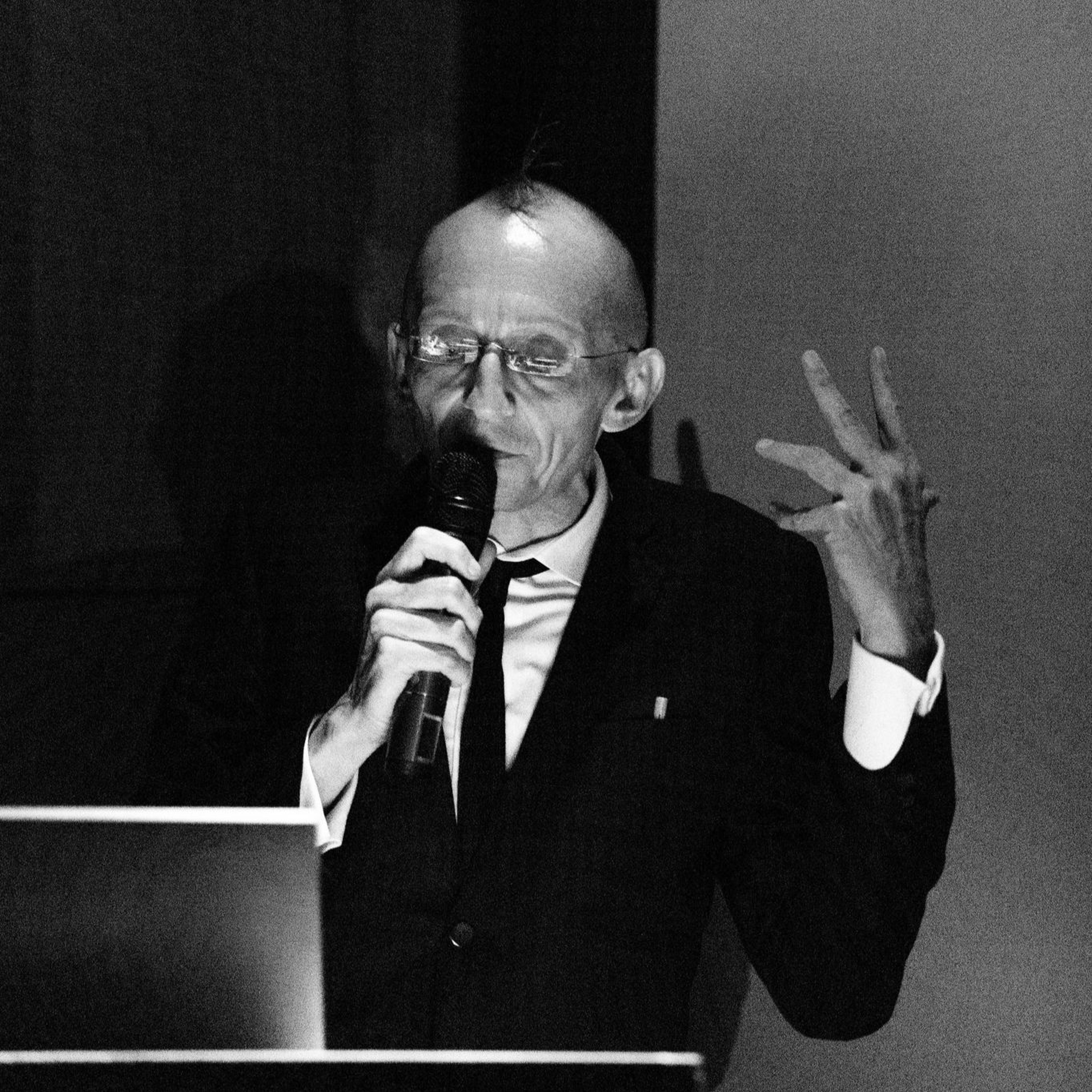 #TacitFutures | Interview with Konrad Becker | DRadio Kultur | 10-31-16 (in German) episode artwork