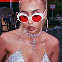 KALI UCHIS <3