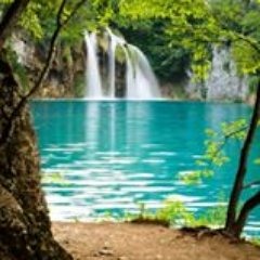 el3waamz's show - خدو المناصب والمكاسب لاكن خلولى الوطن (made with Spreaker)