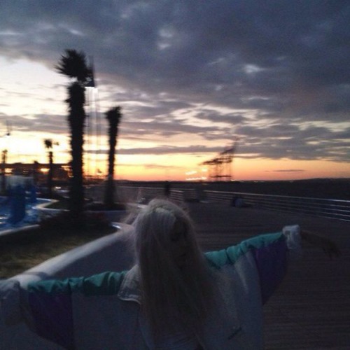 Clams Casino – She’s Hot