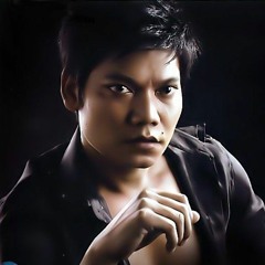មេឃផ្តើមប្រែពណ៌ by Preap Sovath