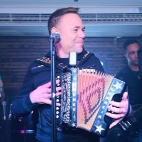 03 - El Prodigio - La Funda