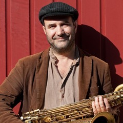 Guillermo Lago 'Charlas' for two alto saxophones - European Premiere (excerpts)