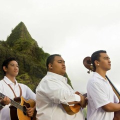 A Luna I Ka Pali by Hu'ewa