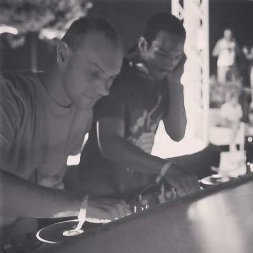 AI - Close To U ( Radio 1 RIP)