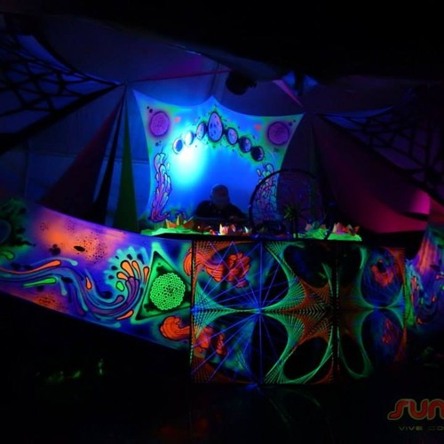 DjKuhneek - Dark Ritual Dancer @ Hallucinogenic Ritual Party Feat. Drumatik (m@de 4 Psynon Records).